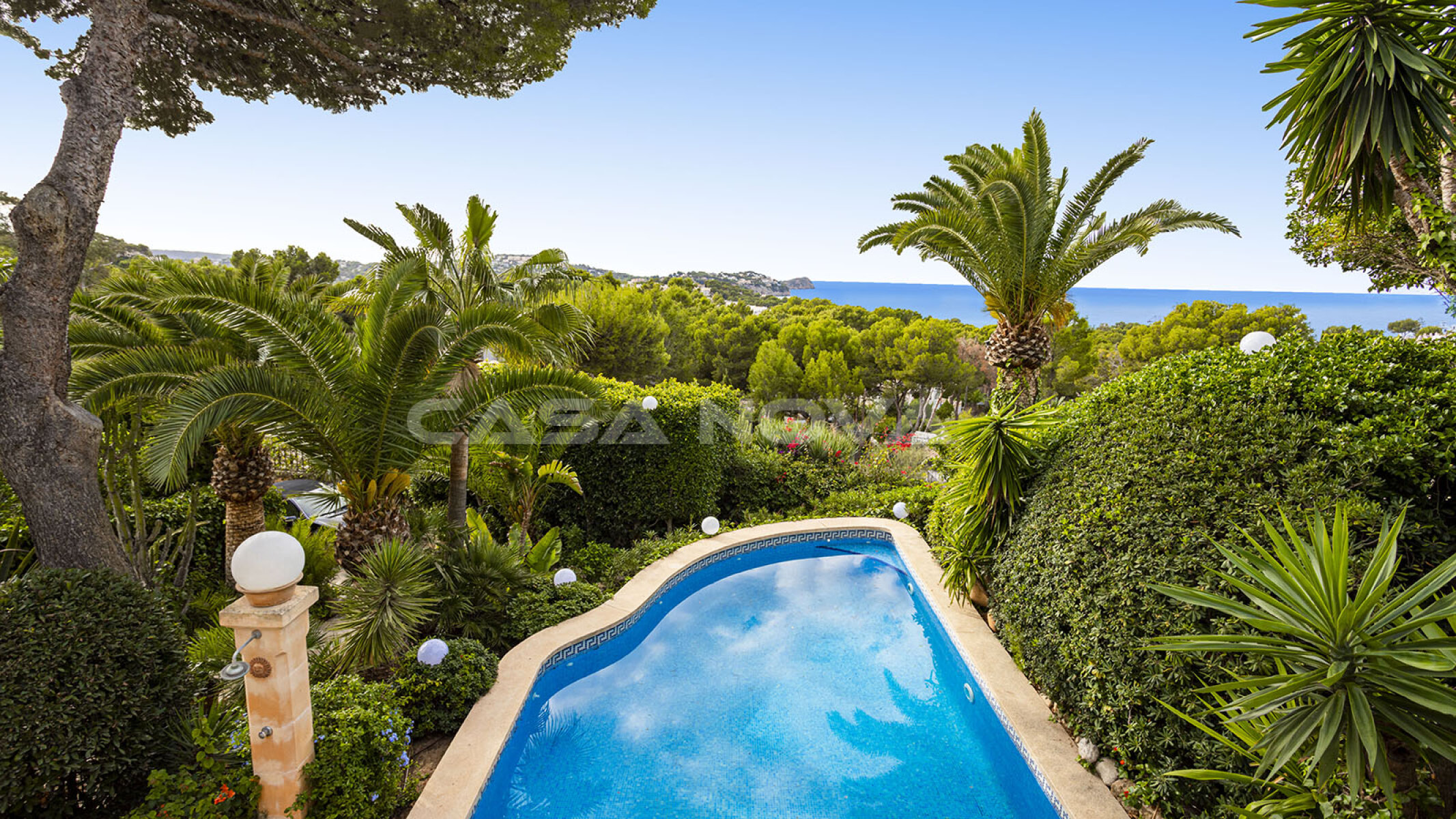 Eindrucksvolle Villa mit Panorama- und Meerblick
