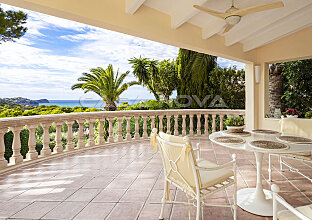 Eindrucksvolle Villa mit Panorama- und Meerblick