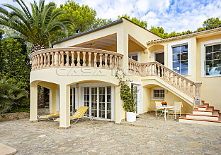 Ref. 2403321 | Eindrucksvolle Villa mit Panorama- und Meerblick
