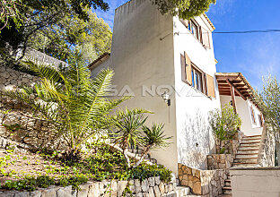 Ref. 2403323 | Mediterrane Meerblick Villa mit viel Potenzial