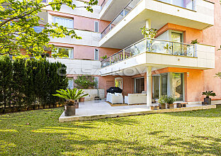 Ref. 1303330 | Charming garden apartment in exclusive residence