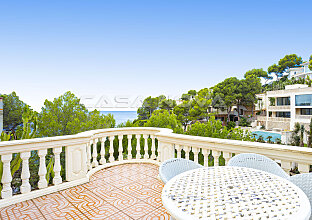 Ref. 2503333 | Mediterrane Villa mit Pool in 1. Meereslinie und Strandzugang
