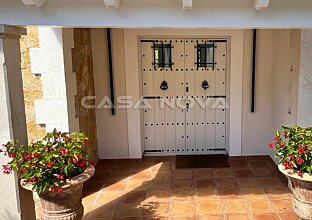 Ref. 2403346 | Encantadora villa con piscina con acentos mediterráneos