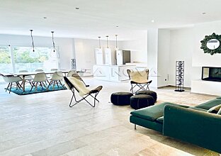 Ref. 2703361 | Grosszügiges Wohnzimmer