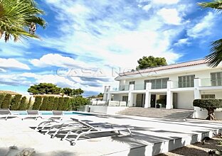 Ref. 2703361 | Sensational luxury villa