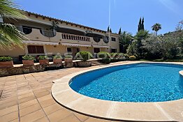 Sensational villa with panoramic views