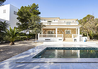 Real Estate Mallorca : South facing, mediterranean villa