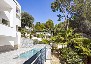 Ref. 2403384 | Schicke Designer Villa in ruhiger Wohngegend 