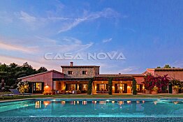 Idyllic natural stone finca with horse stables