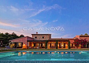 Idyllic natural stone finca with horse stables