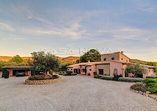 Ref. 2603394 | Idyllic natural stone finca with horse stables 