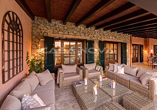 Ref. 2603394 | Idyllisches Naturstein- Finca- anwesen mit Pferdestallungen 