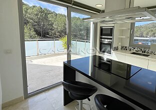 Ref. 1303396 | Moderno ático con magníficas vistas a poca distancia de la playa