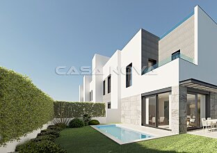 Project: Terraced house with pool near the beach