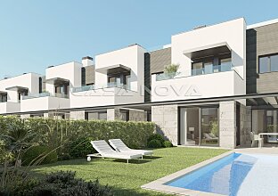 New project: Exclusive terraced house with pool