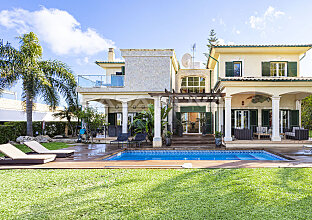 Exquisite luxury villa with sea view in beautiful coastal village