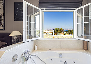 Ref. 2403404 | Exquisite Luxusvilla mit Meerblick in wunderschönem Küstenort