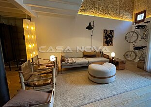 Ref. 1203405 | Elegante dúplex de diseño con hermoso patio interior