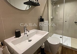 Ref. 1203405 | Elegante dúplex de diseño con hermoso patio interior