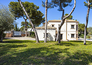 Ref. 2403414 | Villa mediterránea con precioso jardín y piscina