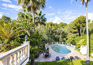 Ref. 2503415 | Romantic villa with beautiful garden and pool 