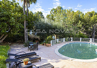 Ref. 2503415 | Romantische Villa mit schönem Garten und Pool 