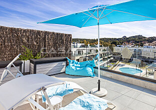 New build penthouse with private pool near to the beach