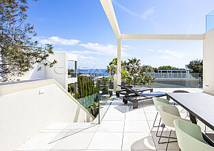 Ref. 2403105 | Roof terrace dining area