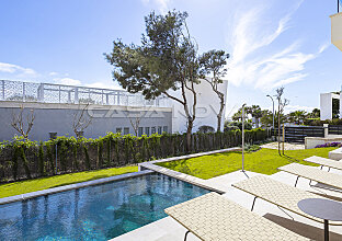 Ref. 2403105 | Zona exterior con piscina, solarium y jardín