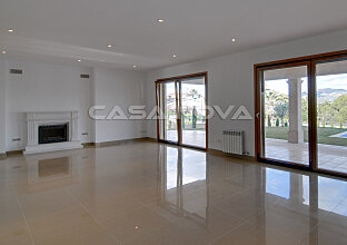 Ref. 247419 | Spacious villa with elegant design with sea view 