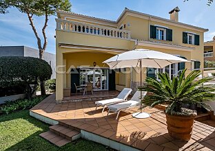 Ref. 2403440 | Imposante Villa mit Meerblick von der 1. Etage