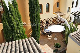 Golf villa in a well-kept residential complex