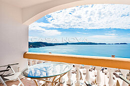 EXCLUSIVE: Sea view flat in popular complex