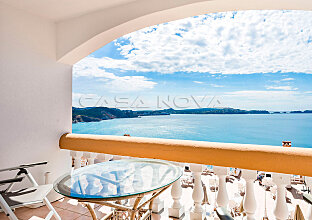 EXCLUSIVE: Sea view flat in popular complex