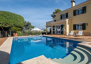 Ref. 2403440 | Imposante Villa mit Meerblick von der 1. Etage