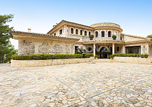 Ref. 2703462 | Enchanting mansion on large land in exclusive location