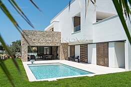 Luxus Neubau Villa mit Dachterrasse und Meerblick