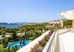 Ref. 1303418 | Elegant penthouse with breathtaking panoramic views