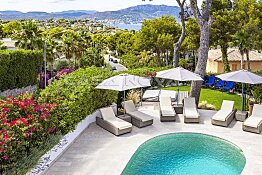 Idyllische Luxusvilla mit bezauberndem Panoramablick