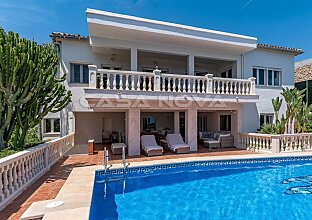 Ref. 2503328 | Mediterranean oasis in elevated villa location