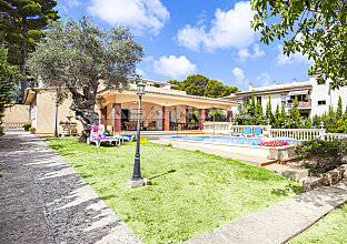 Ref. 2503484 | Mediterrane Villa in Zentrum- und Strandnähe