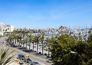 Apartamento con vistas al mar en 1ª línea del puerto náutico