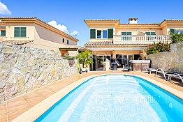 Mallorca Property: Terraced house in popular residential area