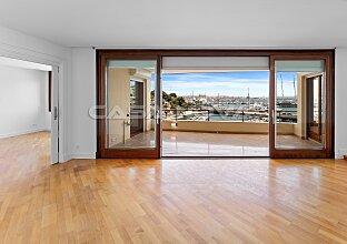 Ref. 1403507 | Modernised sea view penthouse directly at the marina