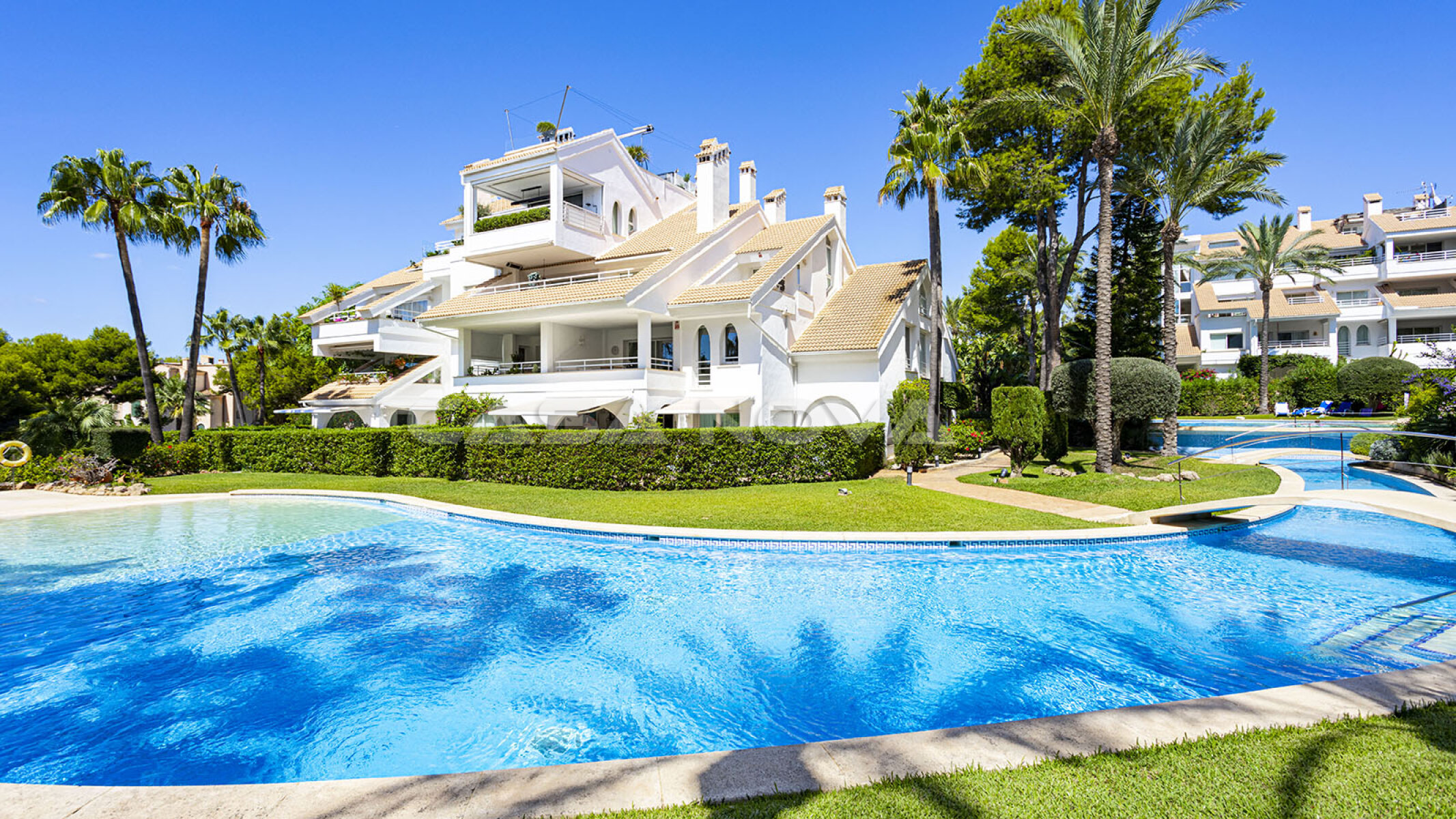 Apartamento en complejo popular cerca del puerto martimo