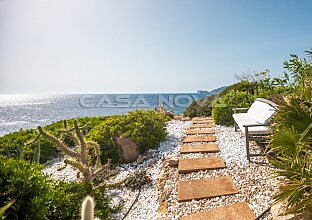 Ref. 2503511 | Villa idílica con ambiente isleño en 1a línea de mar 