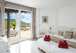 Ref. 2403512 | Dormitorio con acceso a terraza