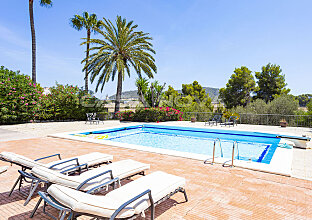 Ref. 2603513 | Chalet mediterráneo con piscina en zona residencial tranquila