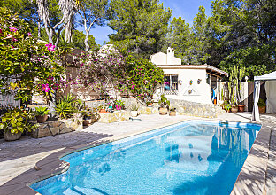Ref. 2303540 | Encantadora villa con piscina privada y jardín