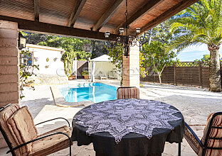 Ref. 2303540 | Encantadora villa con piscina privada y jardín